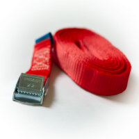 Tight belt with metal buckle